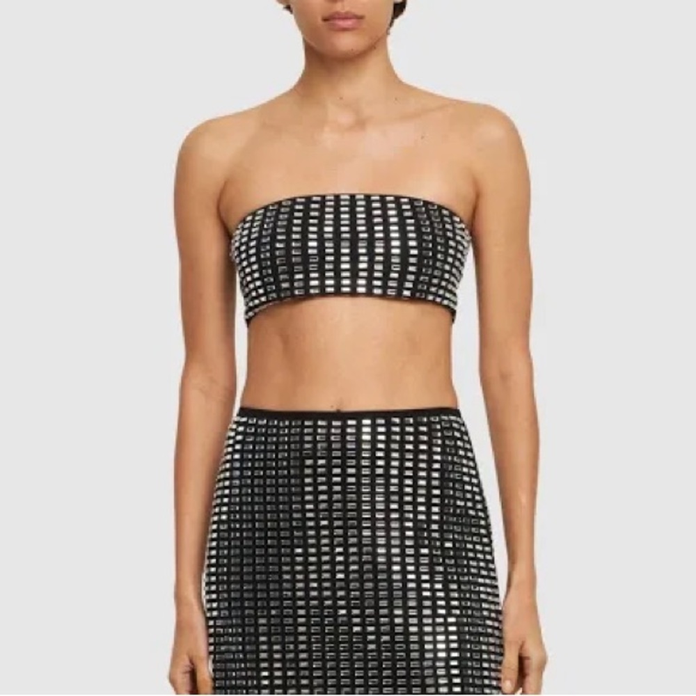 Fun mirrored bandeau top!
